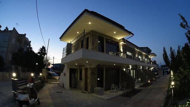 Stone Suites Pefkochori Exterior photo