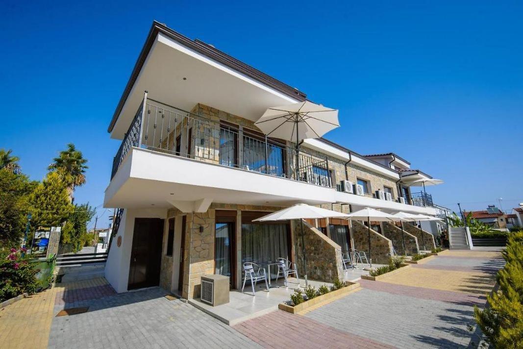 Stone Suites Pefkochori Exterior photo